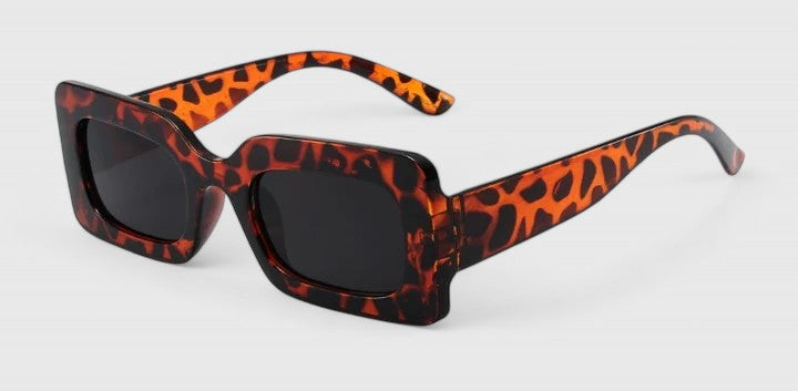 Elyanna | Πολυτελή Γυαλιά Ηλίου" can be rewritten as "Elyanna | Luxe Sunglasses