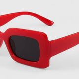 Elyanna | Πολυτελή Γυαλιά Ηλίου" can be rewritten as "Elyanna | Luxe Sunglasses